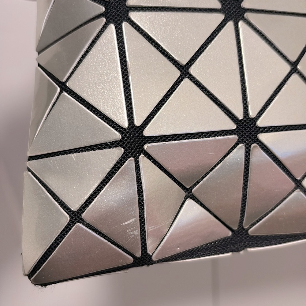 [Bao Bao] Issey Miyake Metallic PVC Geometric Black Mesh Zip-Close Shoulder Tote - Picture 14 of 16